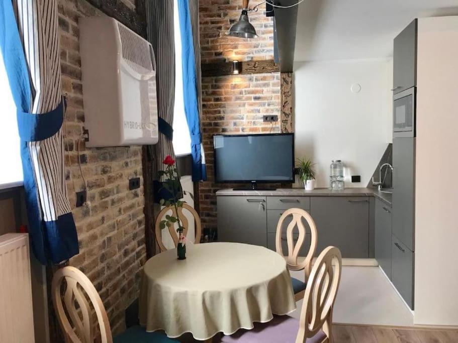 Charming Loft Near Old Town Leilighet Tallinn Eksteriør bilde